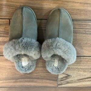 UGG Gray/ Green Scufette Shearling Slippers size 8